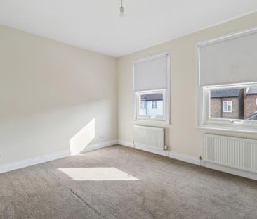 2 bedroom end of terrace house to rent - Photo 1