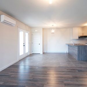 1er JUILLET 5 1/2 Quadruplex Sherbrooke - Photo 2