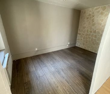 Location Appartement 1 pièce 35m² NANS LES PINS 83860 - Photo 4