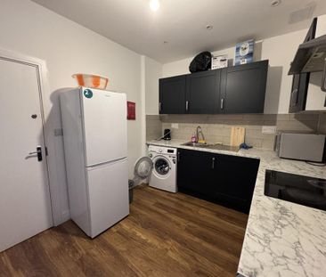 1 bedroom house of multiple occupation to rent - Photo 5