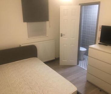 4 bedroom house to rent - Photo 4