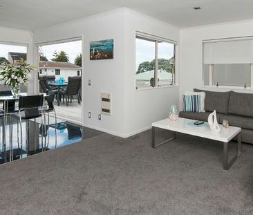 Pristine and Perfect Beachside Residence - Photo 2