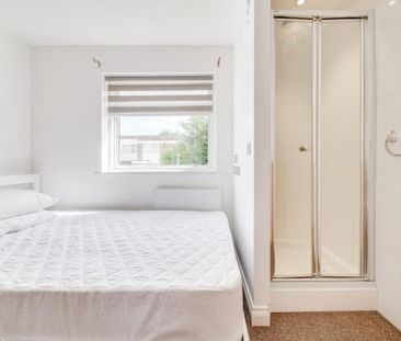 £753 p/w (£3,263 pcm) - Photo 6