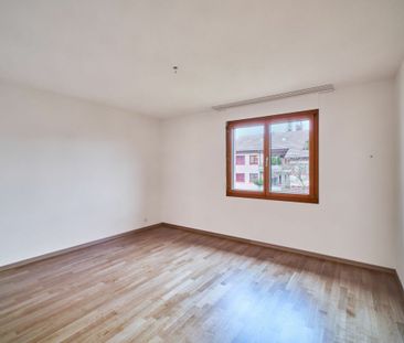 Sonnige 3.5-Zimmer Wohnung auf der Forch - Photo 3