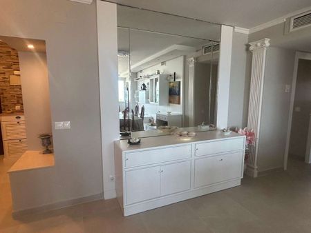 Luxury Apartment for rent in Torremolinos, Andalusia - Photo 4