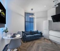 North Road East, Plymouth - Photo 1