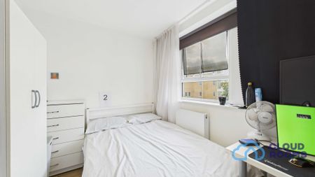 RM2 Westmead | Farnborough | GU14 7SG - Photo 2