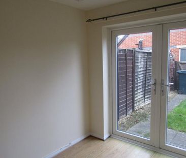 2 bedroom terraced house to rent - Photo 6