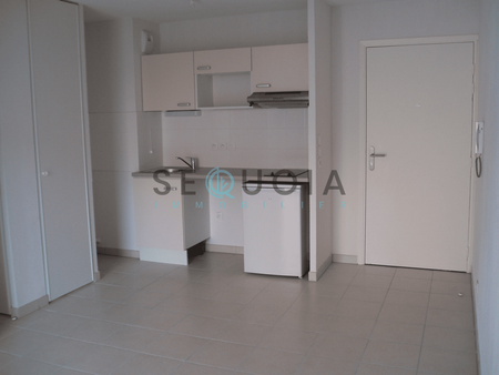 Location Appartement 2 pièces 40m² VALLAURIS 06220 - Photo 3