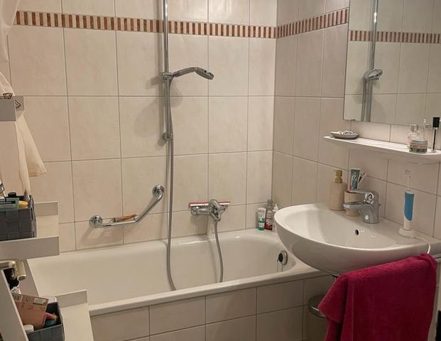 Möblierte 1 Zimmer Wohnung zur Zwischenmiete ( Okt.25-März26) - Foto 1
