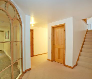 4 bedroom semi-detached house to rent - Photo 1