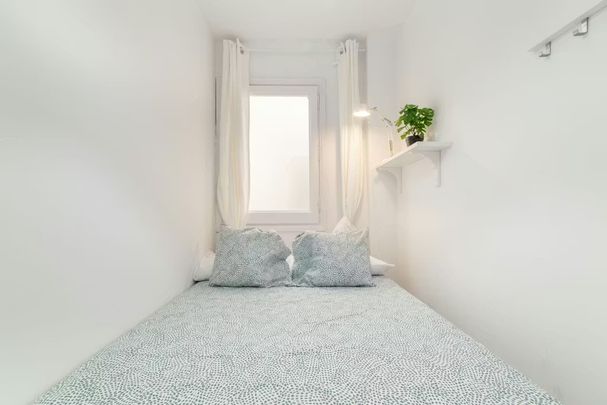 Carrer del Rosselló, Barcelona, Catalonia 08008 - Foto 1