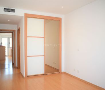 VISTA RIO - APARTAMENTO DE 4 ASSOALHADAS E PARQUEAMENTO - Photo 4