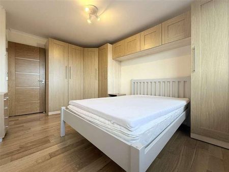 Alderman Close, Welham Green, North Mymms, Hatfield, AL9 - Photo 5