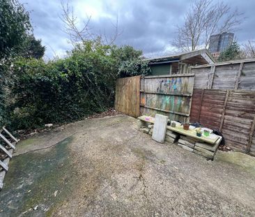 3 bedroom ground floor flat to rent - Photo 2