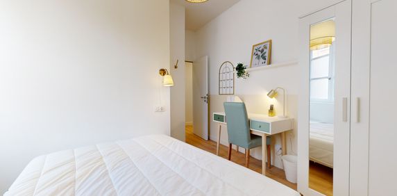 CROIX PAQUET Roommate 4 Bedrooms at Lyon 1er - Photo 2