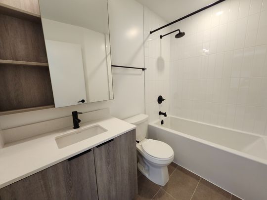 For Lease - 2495 Eglinton Avenue Unit# 806, Mississauga, Ontario - Photo 1