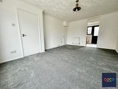 3 bedroom end of terrace house to rent - Photo 2