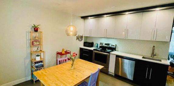 CESSION DE BAIL – SPACIEUX 7½ AVEC COUR PRIVÉE – VIEUX-ROSEMONT - Photo 2
