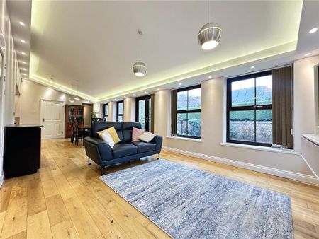 5 bedroom detached house to rent - Photo 4