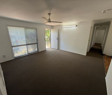 Wow, what a location!! Neat 4Brm home - Walk to Ormiston College - Photo 6