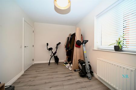 Apt 5, 39 Dundela Crescent, Belfast, BT4 3BN - Photo 4