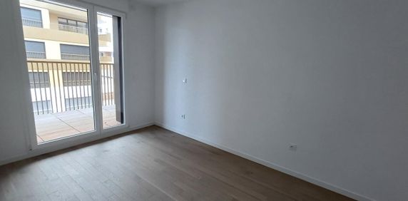 location Appartement T2 DE 42.3m² À RUEIL MALMAISON - Photo 2