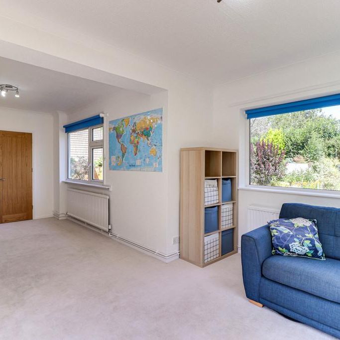 4 bedroom detached house to rent - Photo 1