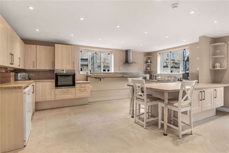 An accessible two bedroom home - Photo 5