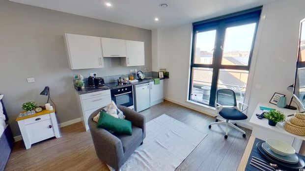 Studio to rent - Photo 1