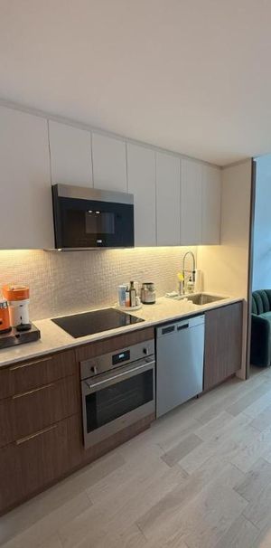 3 1/2 - Montréal - 2 350 $/mois - Photo 1