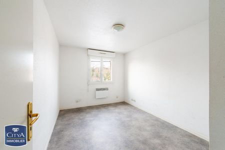 Location Appartement 2 pièces 47m² LOUVROIL 59720 - Photo 3