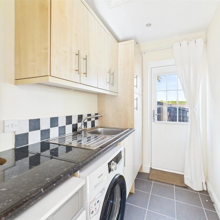 1 bedroom semi-detached house to rent - Photo 1