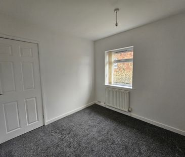 3 Bed Semi-Detached House, Meadowgate Road, M6 - Photo 5