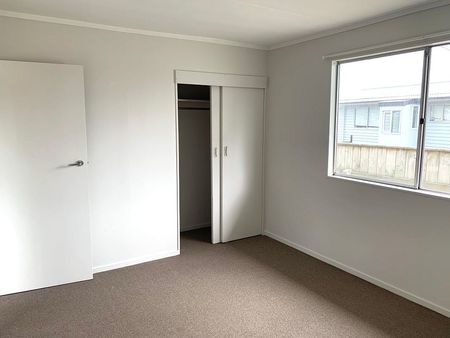 Charming 3 bedroom Home Paraparaumu Beach - Photo 4