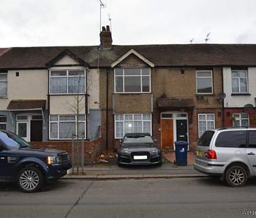 3 bedroom property to rent in Southall - Photo 3