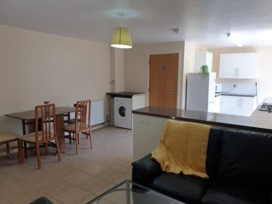 6 bedroom terraced house to rent - Photo 1