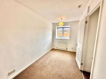 3 bedroom House To Let - Photo 4