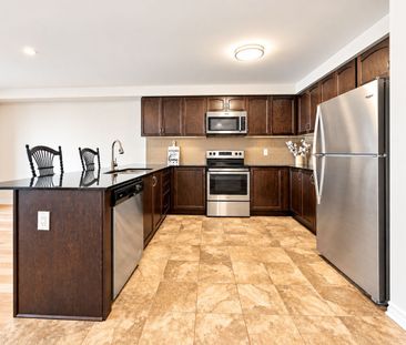 For Lease - 608 Parade Drive, Stittsville - Munster - Richmond, Ont... - Photo 1