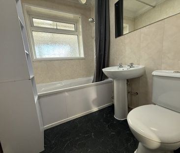 Orchard Close, B77, Property for rent - Photo 1