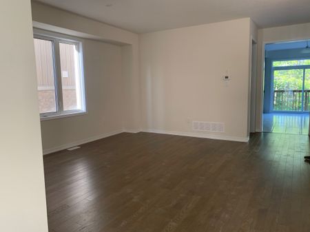 For Lease - 7844 Odell Crescent, Niagara Falls, Ontario - Photo 3