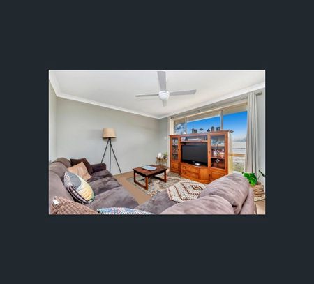 15 Balmoral Parade, Halls Head, WA 6210 - Photo 5