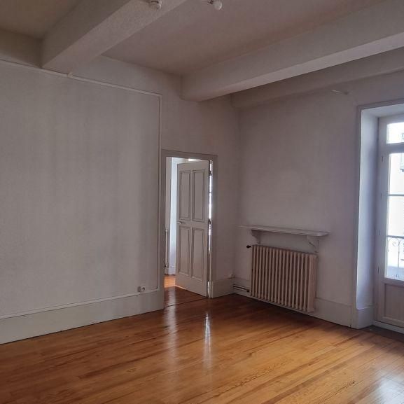 Location Appartement 2 pièces 56m² PRIVAS 07000 - Photo 1
