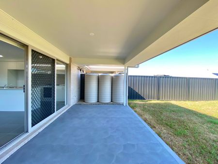 11 Loquat Street, Lochinvar - Photo 3