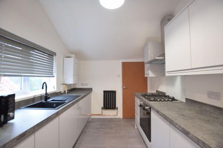 2 bedroom flat to rent - Photo 5