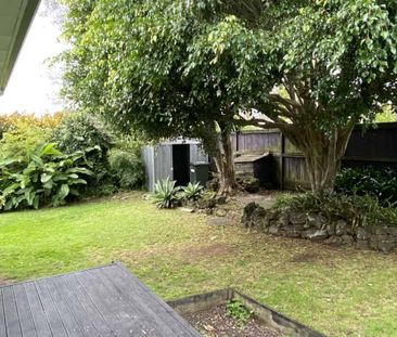 STAND ALONE HOUSE IN MT EDEN - Photo 4