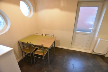 3 bedroom detached bungalow To Let in Preston - Photo 3