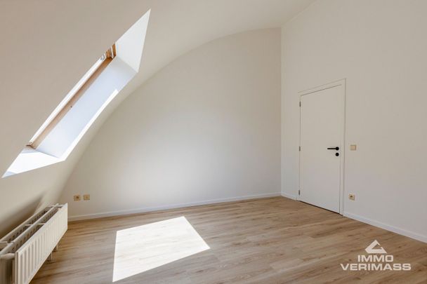 Stijlvol gerenoveerd duplexappartement met 3 slaapkamers en bureau in hartje Leuven - Photo 1