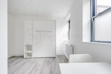 Studio to rent - Photo 2