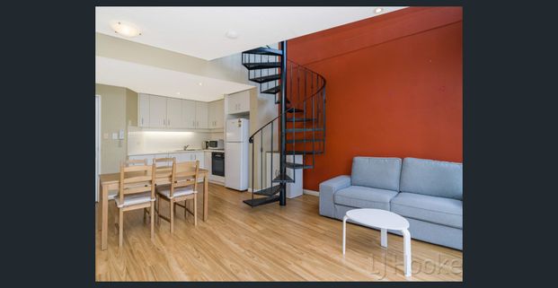 Two Storey, New York Style Apartment - Photo 1